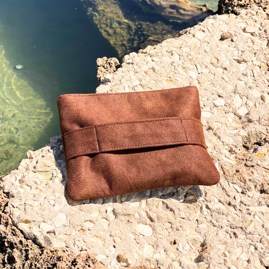 Brown La Pochette