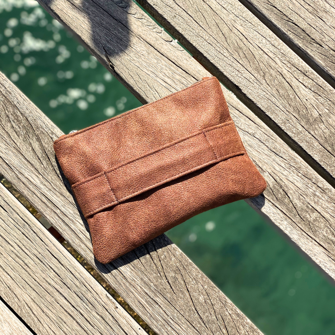 Brown La Pochette