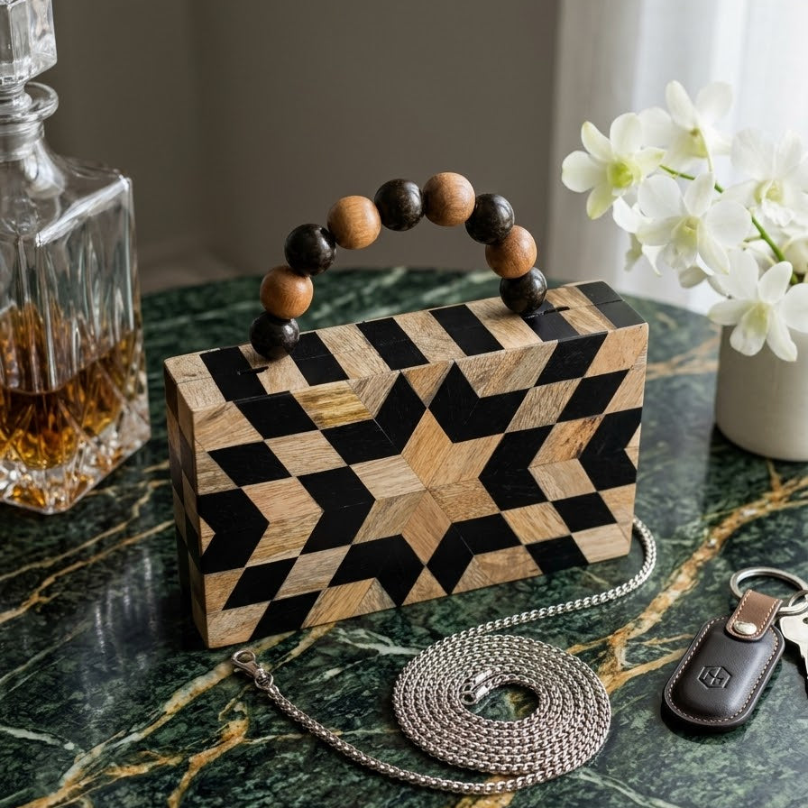 Delhi - wood x black, geometrical